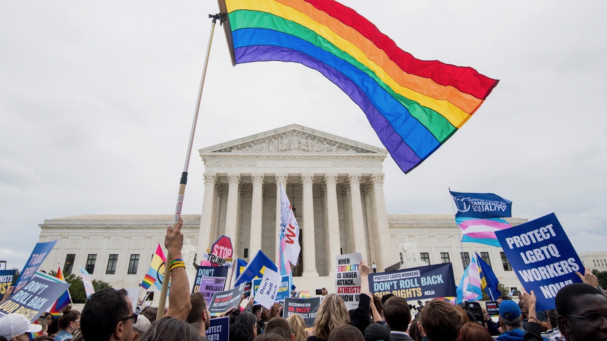 Gay rights activists in from of the Supreme court building, credit Bill Clark : Getty